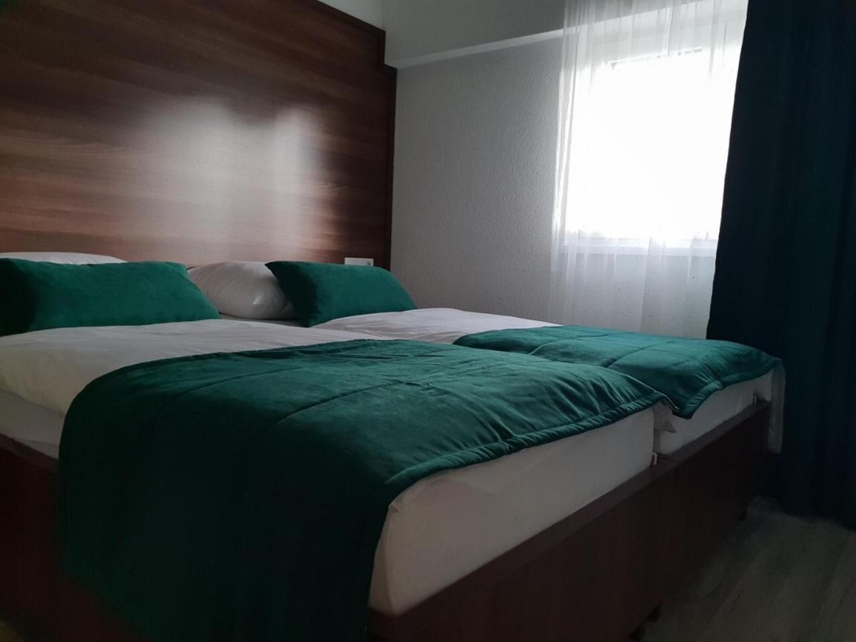 Apartments And Rooms Villa Majestic Bihać Exteriér fotografie